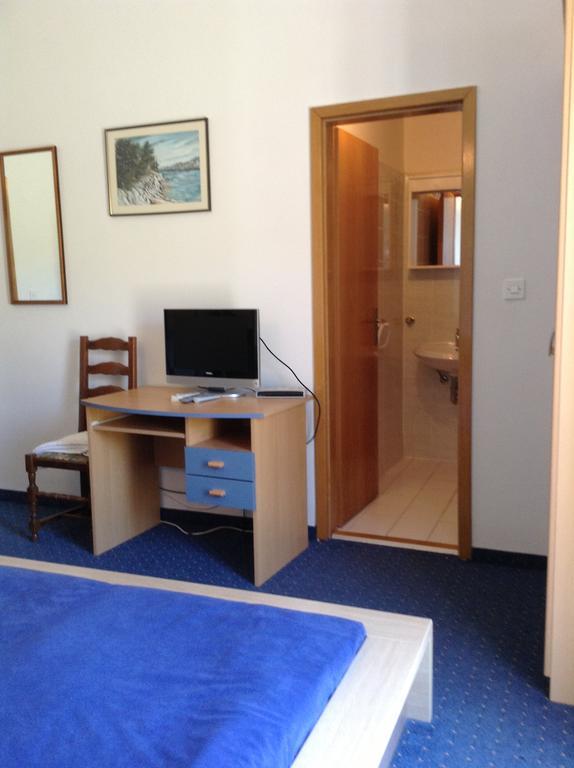 Pansion Laguna Metajna Zimmer foto